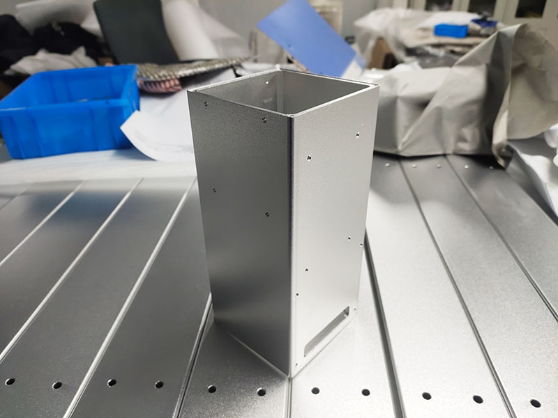 CNC精密加工-設(shè)備外殼