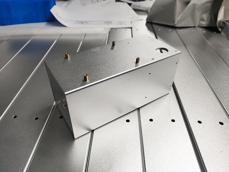 CNC精密加工-設(shè)備外殼